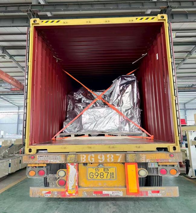 ဘတ်စ်ဘား ပြုပြင်ထုတ်လုပ်ရေး ပစ္စည်းကိရိယာများကို ပြည်တွင်းနှင့် ပြည်ပသို့ တင်ပို့ခဲ့ပြီး၊ ထုတ်လုပ်မှုနှင့် ပို့ဆောင်မှု နှစ်ဖက်စလုံးတွင် အရှိန်မြှင့်ခဲ့သည်10