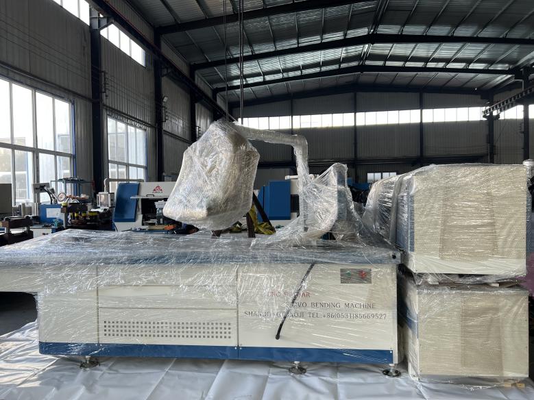 ဘတ်စ်ဘား ပြုပြင်ထုတ်လုပ်ရေး ပစ္စည်းကိရိယာများကို ပြည်တွင်းနှင့် ပြည်ပသို့ ပို့ဆောင်ပေးခဲ့ပြီး ထုတ်လုပ်မှုနှင့် ပို့ဆောင်မှု နှစ်ဖက်စလုံးတွင် အရှိန်မြှင့်တင်ခဲ့သည်5